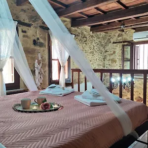 Filia's Traditional Haouse, Old Town In Apartment